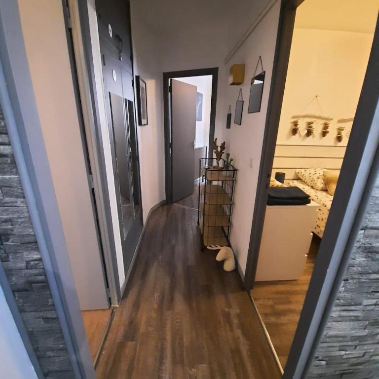 Altissim OsBlanc - Two-Bedroom Apartment with Balcony - 9