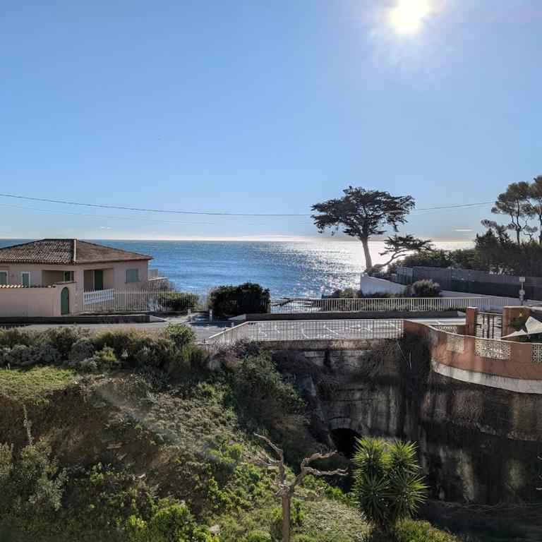 Cocon Thalassa pieds dans l'eau, St Aygulf - One-Bedroom Apartment - 1