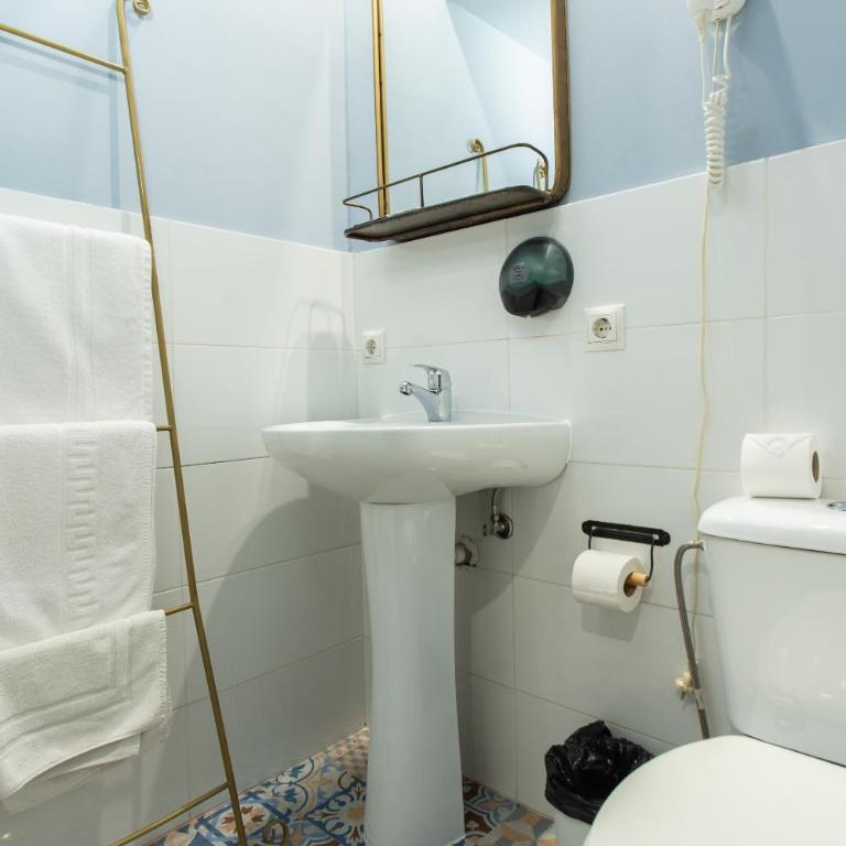 AbraCadabra Suites - Habitación Doble con baño privado - 17