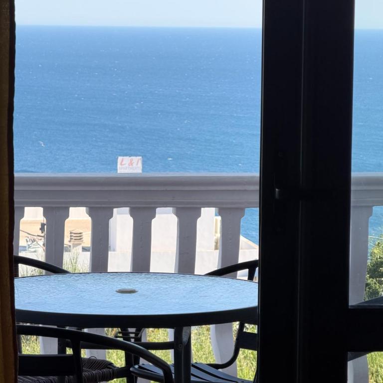 Apartments Regata - Deluxe Double Room with Sea View - 1