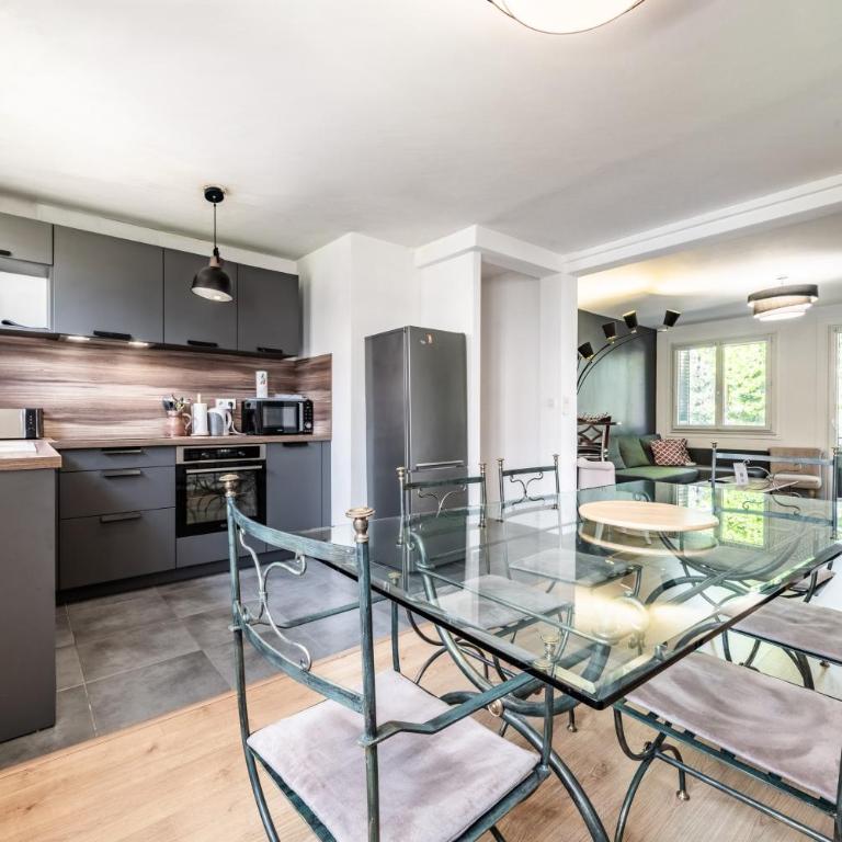 Appartement Cosy Parc Thermal - Appartement Supérieur - Vue sur Ville - 6