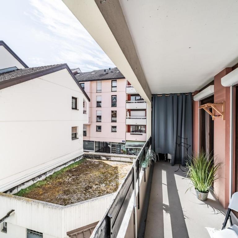 Appartement Central à Thonon - Appartement 2 Chambres Deluxe avec Balcon - 22