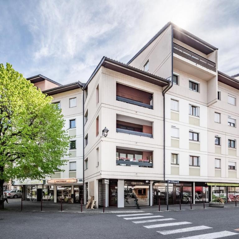Appartement Central à Thonon - Appartement 2 Chambres Deluxe avec Balcon - 23