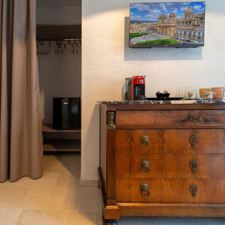 Casa Philomena - Fascino storico in centro - Casa Vacanze con 3 Camere da Letto - 21