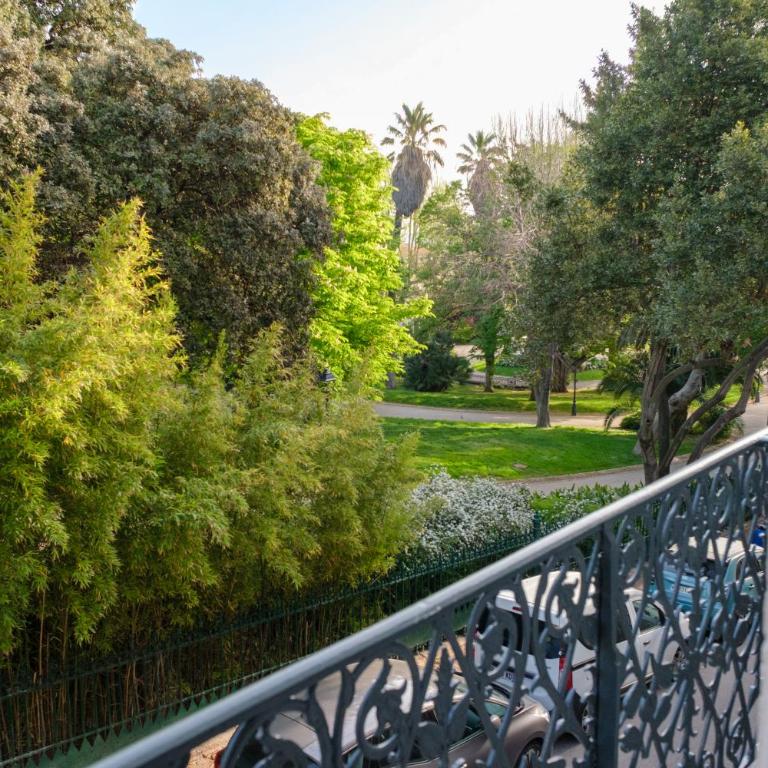 Les Suites du Parc - Elégance et lumière face au Parc Simone Veil appartement 2 chambres à 2 minutes des halles - Apartment mit 2 Schlafzimmern und Balkon - 2