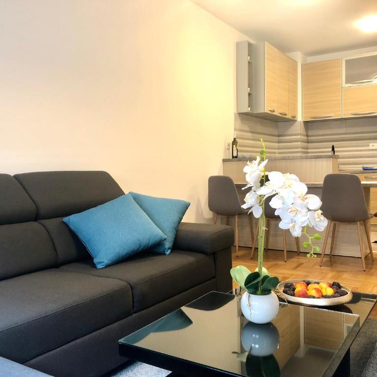 Mina Apartment - One-Bedroom Apartment - 3