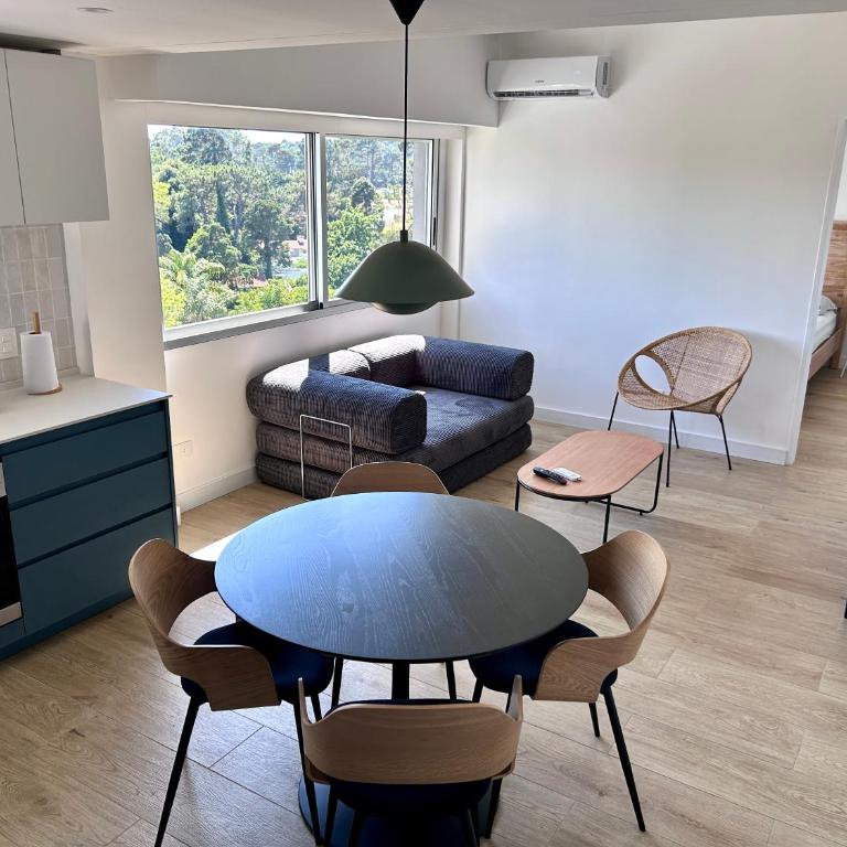 Apto Renovado en Torre Antares - Apartamento de 1 dormitorio - 2