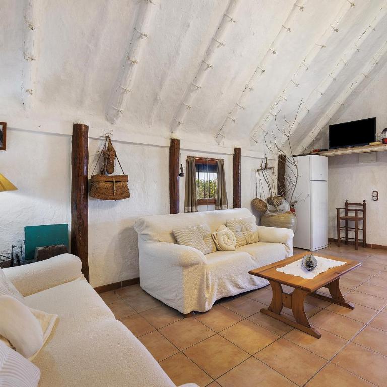 La Barraca den Salvador - Two-Bedroom Deluxe Apartment with Garden View - 3