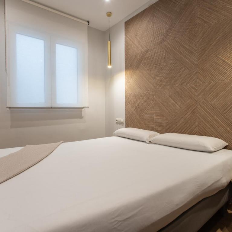 AbraCadabra Suites - Habitación Doble con baño compartido - 11