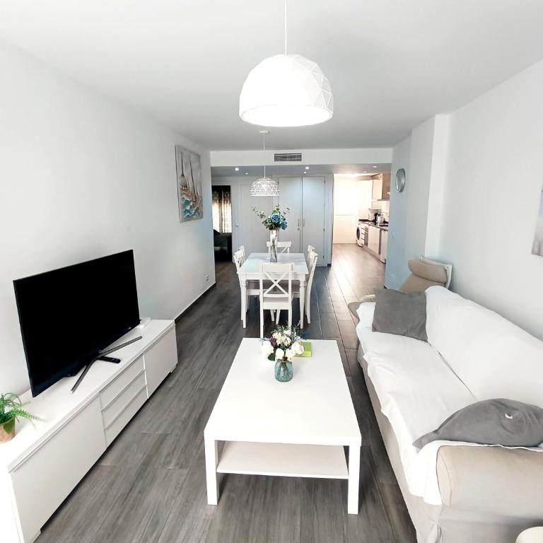 Apartamento centro Torremolinos con Parking - Apartamento de 3 dormitorios - 1