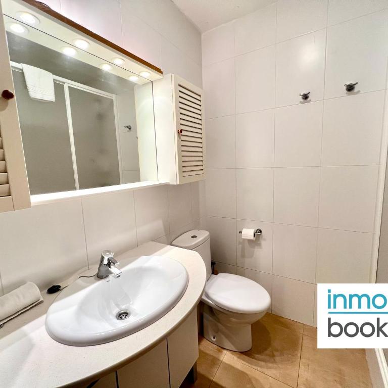 Ebromar Salou Aartment - Three-Bedroom Apartment - 31