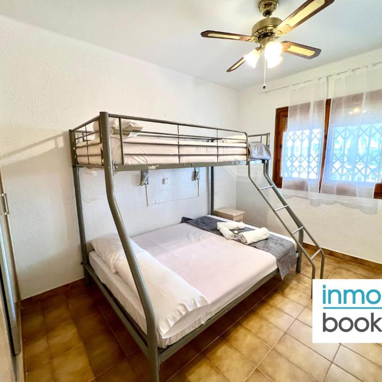Ebromar Salou Aartment - Three-Bedroom Apartment - 33
