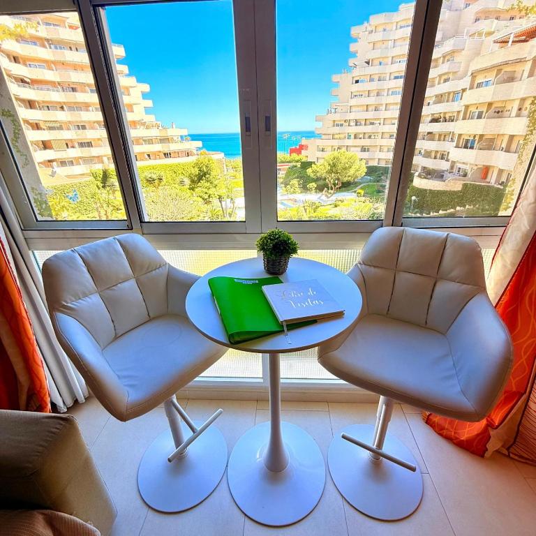 Charming Apartment in Benalbeach - Apartment with Sea View - 10