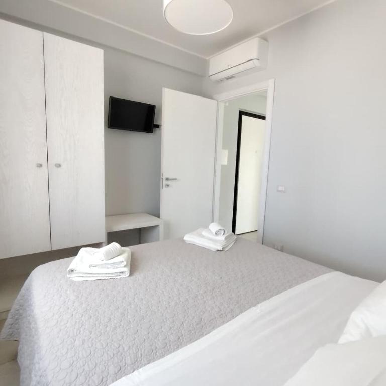 OndaMaris Tropea - Apartment with Sea View and Swimming Pool Access - 17