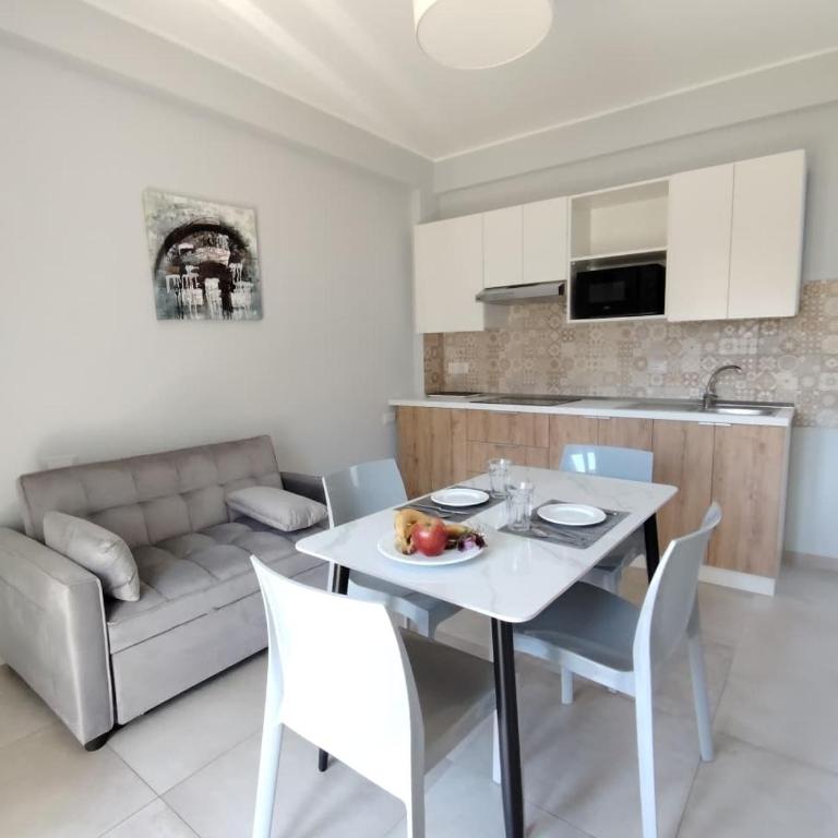 OndaMaris Tropea - Apartment with Sea View and Swimming Pool Access - 1