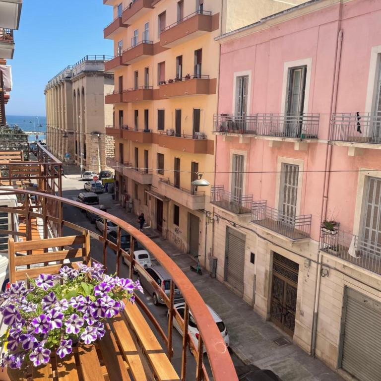 INCAS - Three-Bedroom Apartment with Ocean View - 24