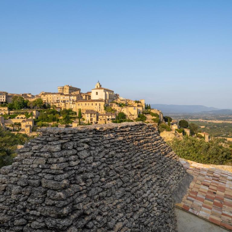 Villa de charme, avec piscine chauffée et vue panoramique sur Gordes à quelques minutes à pied du village - Casa con 3 Camere da Letto - 14