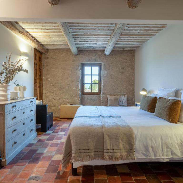 Villa de charme, avec piscine chauffée et vue panoramique sur Gordes à quelques minutes à pied du village - Casa con 3 Camere da Letto - 20