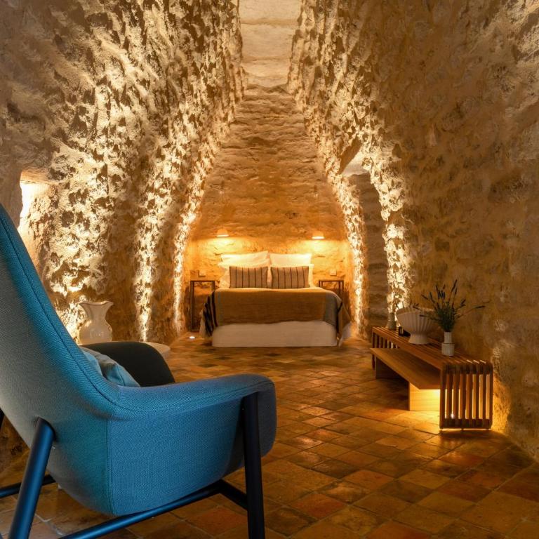 Villa de charme, avec piscine chauffée et vue panoramique sur Gordes à quelques minutes à pied du village - Casa con 3 Camere da Letto - 3