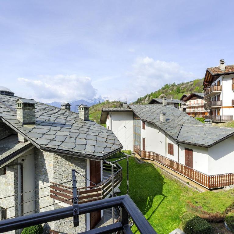 Le Foyer - Relax in val d'Ayas - Appartamento Deluxe con 2 Camere da Letto e Balcone - 1