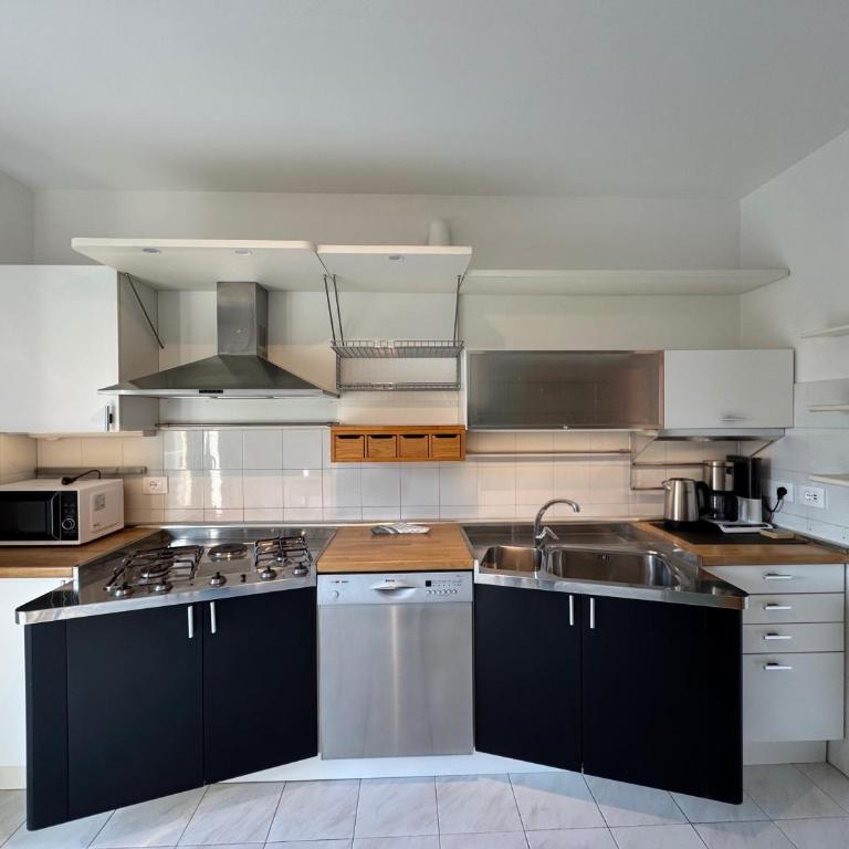 1Dest - Riva Lake Retreat - Appartamento con 3 Camere da Letto e con Balcone - 9