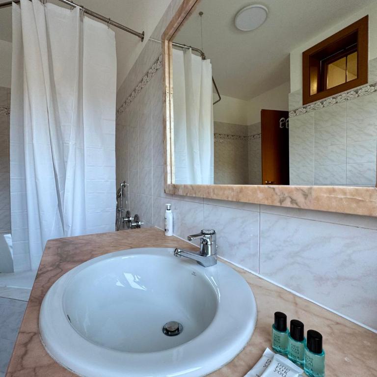 1Dest - Riva Lake Retreat - Appartamento con 3 Camere da Letto e con Balcone - 11