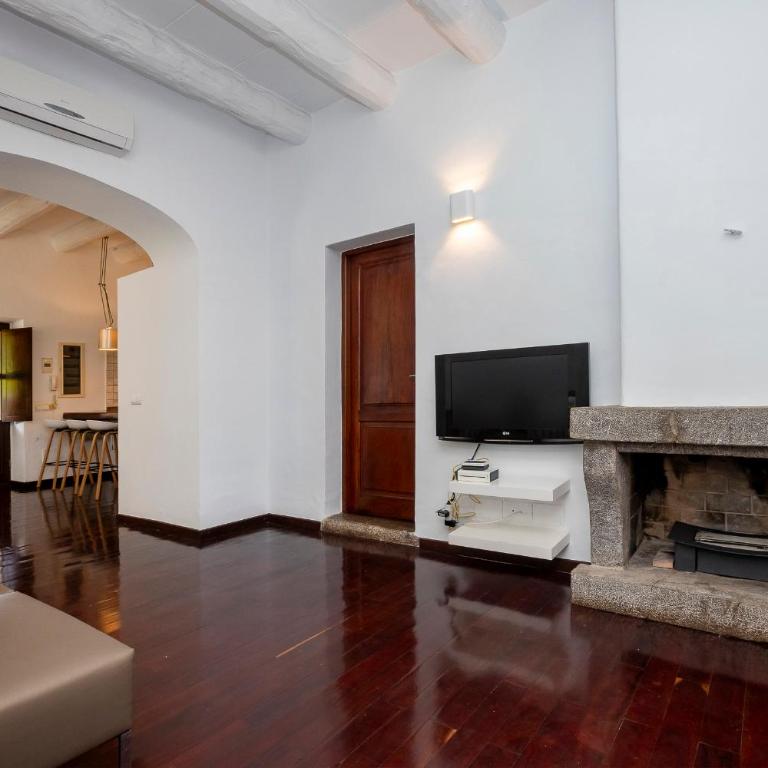 Villa Near Ibiza Town sleeps 12,14 - Villa - 20