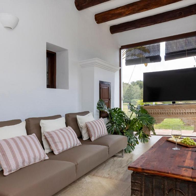 Villa Near Ibiza Town sleeps 12,14 - Villa - 21