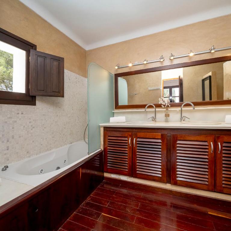 Villa Near Ibiza Town sleeps 12,14 - Villa - 72
