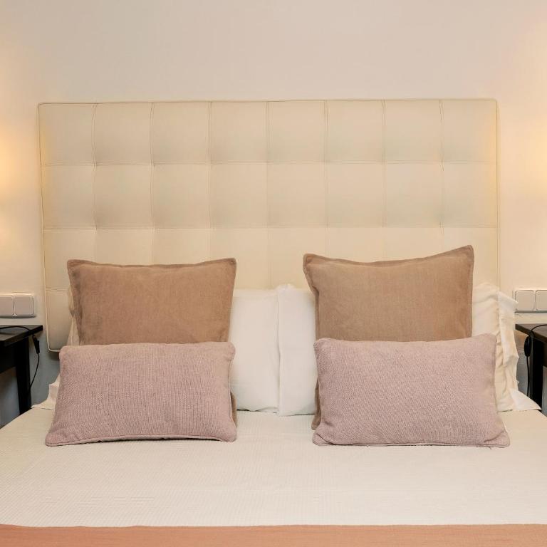 Villa Near Ibiza Town sleeps 12,14 - Villa - 88