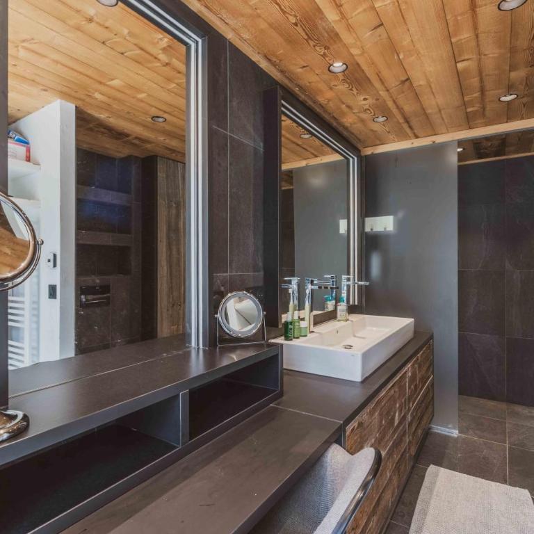 Chalet contemporain vue montagne - Chalet - 9