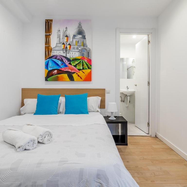 LooP America - Double Room with Private Bathroom - 16
