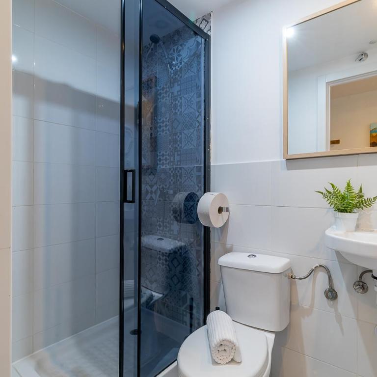 LooP America - Double Room with Private Bathroom - 32