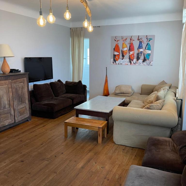 Villa proche du centre ville - Six-Bedroom House - 5