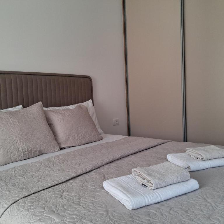 Sea & Relax Bečići - One-Bedroom Apartment - 3