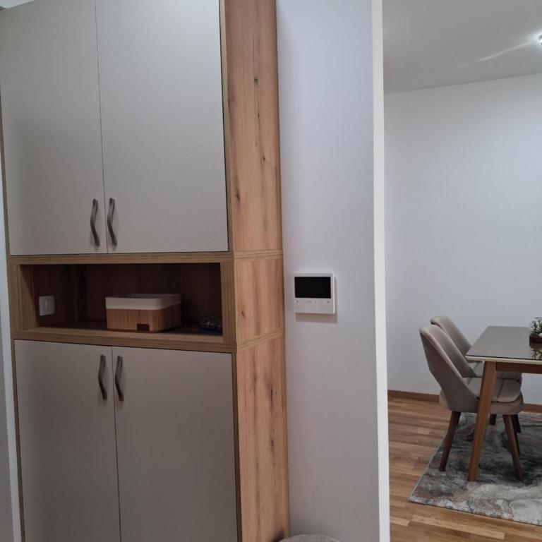 Sea & Relax Bečići - One-Bedroom Apartment - 9