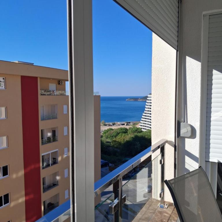 Sea & Relax Bečići - One-Bedroom Apartment - 10