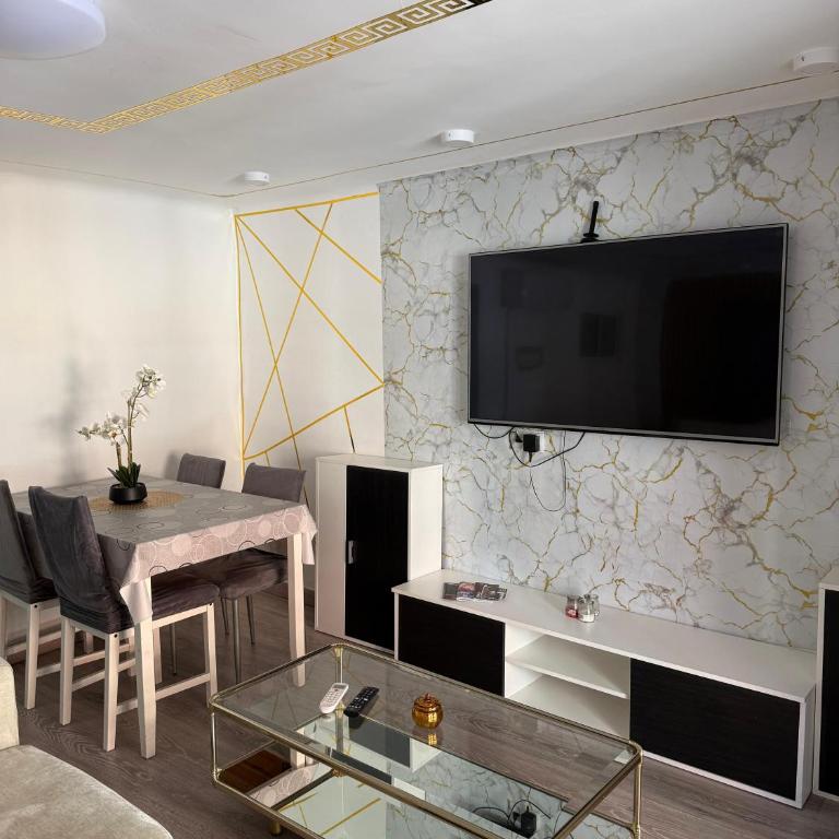 The prince home - Two-Bedroom Apartment - 6