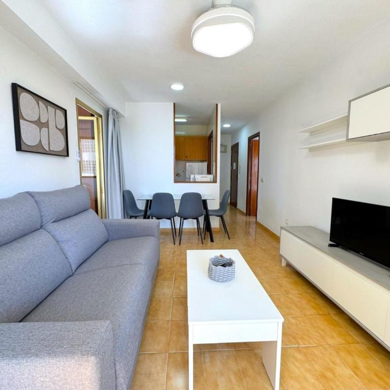 Torre Gerona 7 - Two-Bedroom Apartment - 1