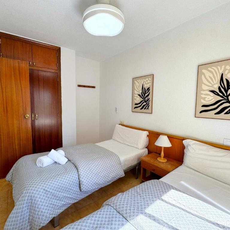 Torre Gerona 7 - Two-Bedroom Apartment - 12