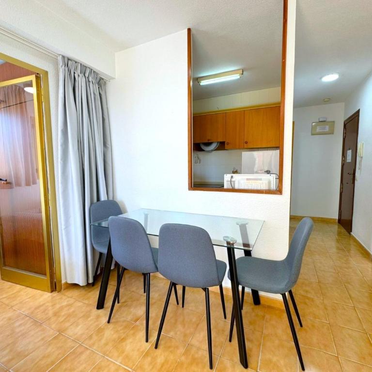 Torre Gerona 7 - Two-Bedroom Apartment - 22