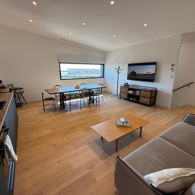 Logement insolite vue sur les avions de Biscarrosse Airpark - Apartment mit 2 Schlafzimmern und Aussicht - 13