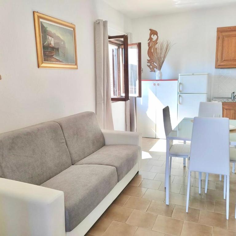 Apartment 6 beds with SEA VIEW in Marinella just 300 mt from the beach - Appartamento con 2 Camere da Letto e Vista Mare - 13