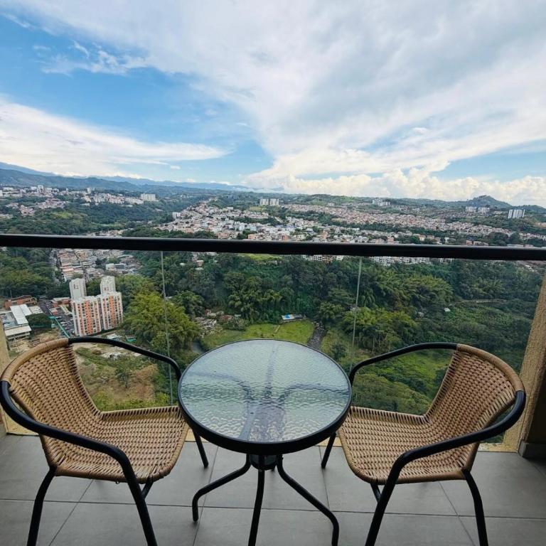 Luxury Loft with Nature View Sauna 100 Mbps - Two-Bedroom Apartment - 13