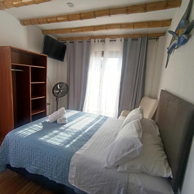 Hospedaje Vientos - Double Room with Balcony - 5