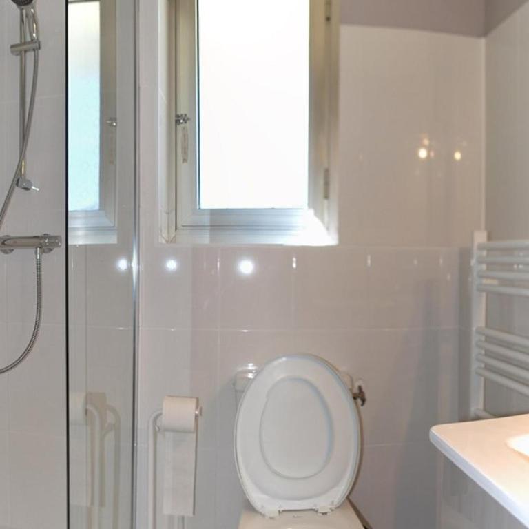 T2 au Lavandou, accès plage, climatisation, parking, pour 4 personnes - FR-1-803-62 - Apartamento - 7