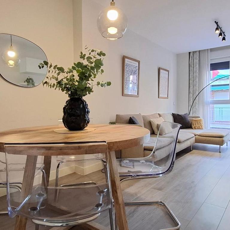 Elegante y cómodo - A 10 minutos de Chamartín - Two-Bedroom Apartment - 1