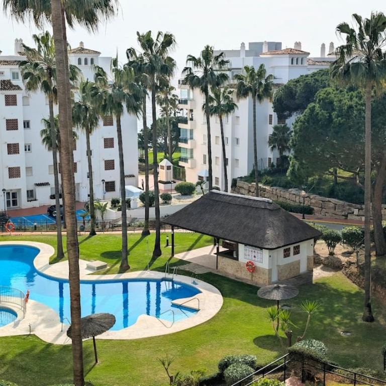 Modern Beachfront 1BR Apartment Calahonda - Apartamento de 1 dormitorio - 9