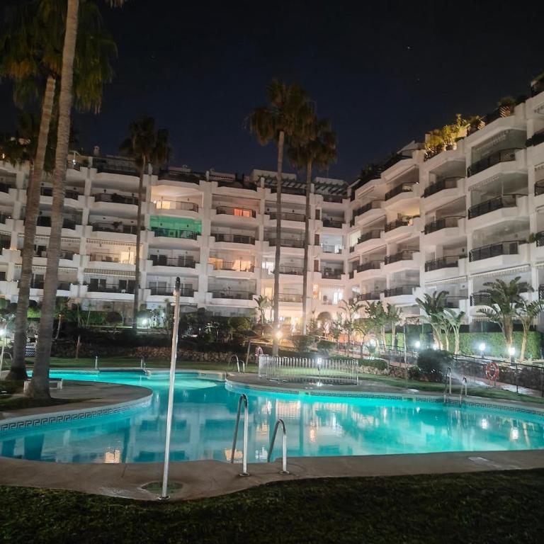 Modern Beachfront 1BR Apartment Calahonda - Apartamento de 1 dormitorio - 14