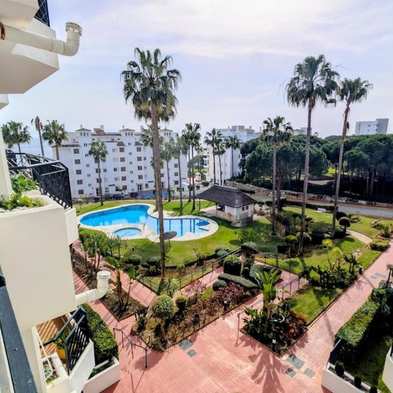 Modern Beachfront 1BR Apartment Calahonda - Apartamento de 1 dormitorio - 17